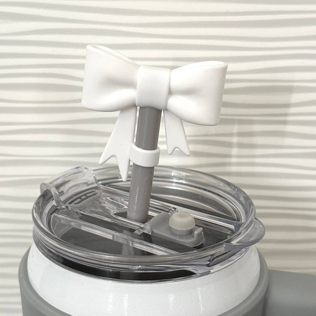 Large Bow Straw Cover